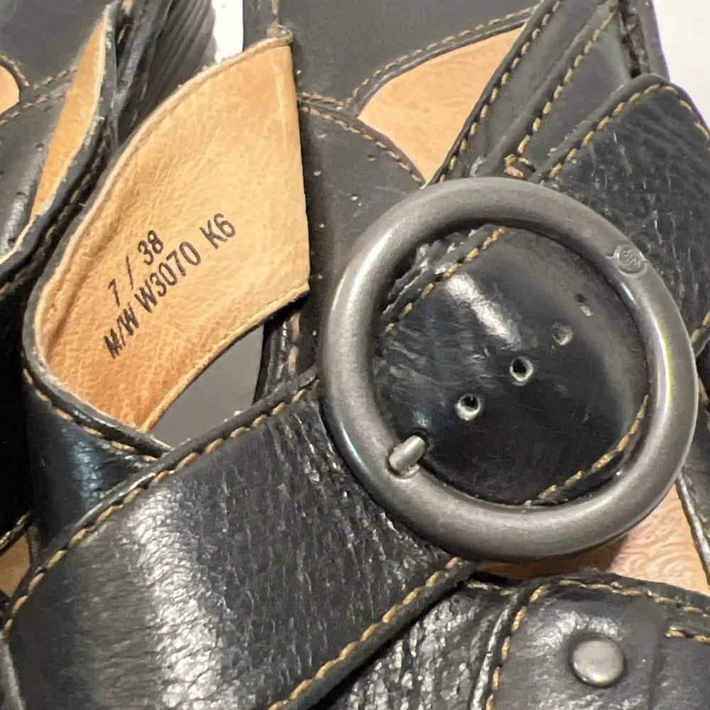 Born Comfort Wedge Sandals Black Leather Womens 7 Slip-On Buckle W3070 3